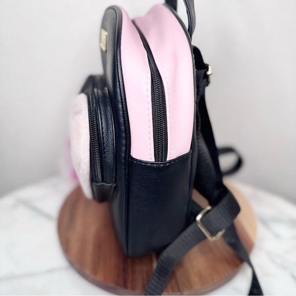 Betsey Johnson pink & black,fur Heart Backpack,adorable pink fur key chain - Picture 5 of 12